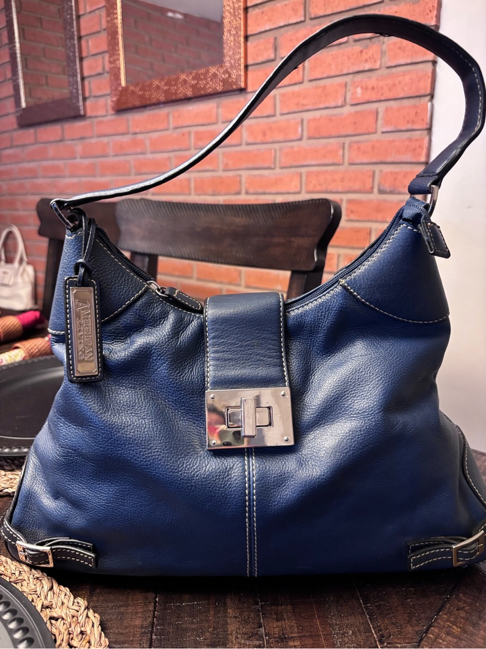 AMERICAN LIVING Leather Shoulder Bag💙